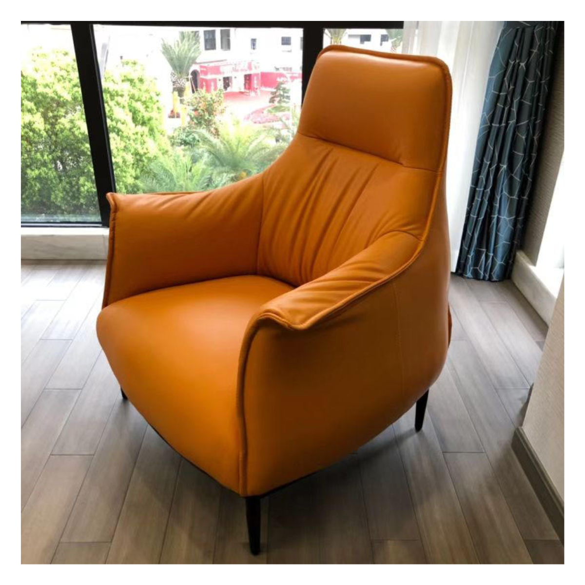 Skyline Curve Lounge Chair